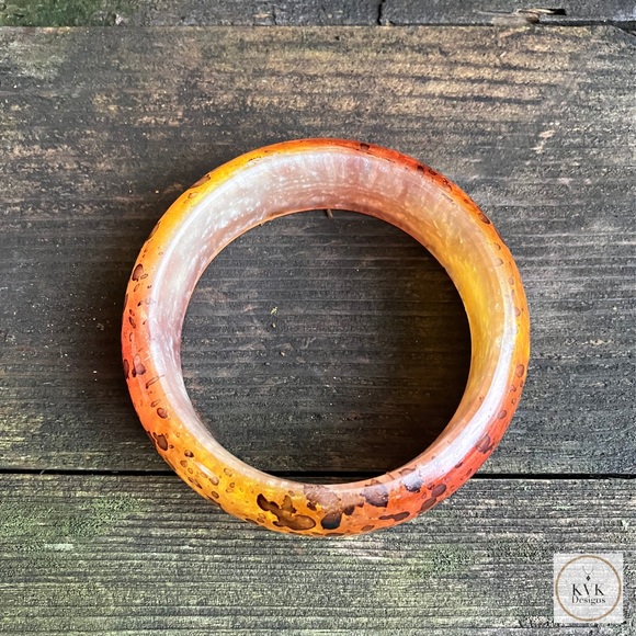 Orange Retro Bangle Bracelet, Boho Bracelet, Resin Bracelet, Boho Jewelry - Picture 3 of 6